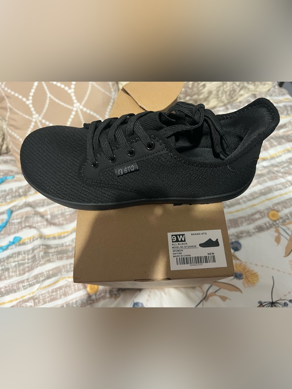 All-Black Men's Knit Casual Sneaker